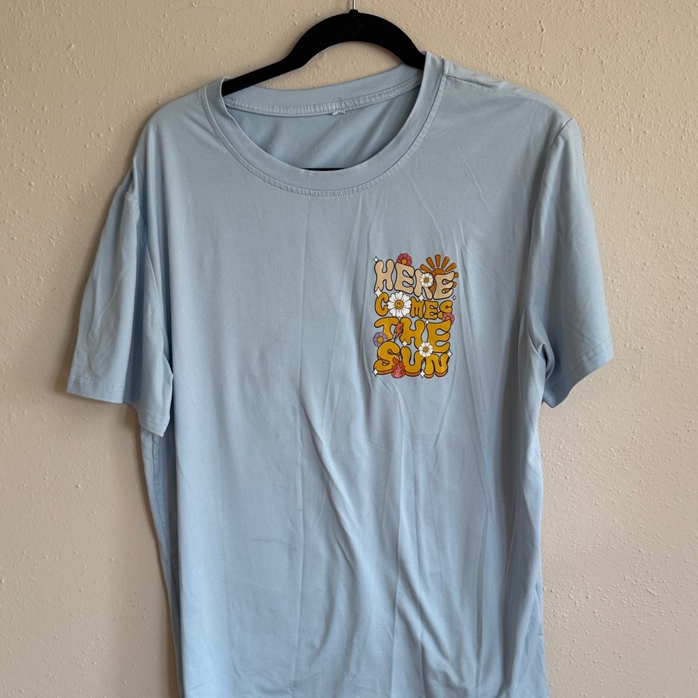 Light Blue 'Here Comes The Sun' Graphic Tee